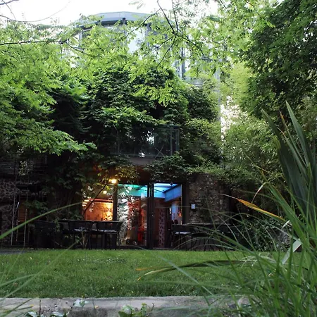 ゲストハウス La Maison De Robinson ル・プレシ・ロバンソン