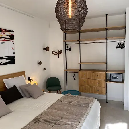 ゲストハウス La Maison De Robinson