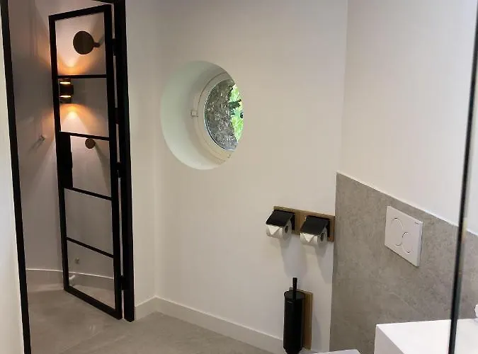La Maison De Robinson Гостевой дом 4*